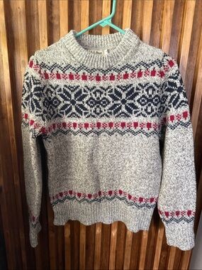 Vintage 80s LL Bean Knitted 90% wool Fisherman Fair Isle Classic Sweater. S